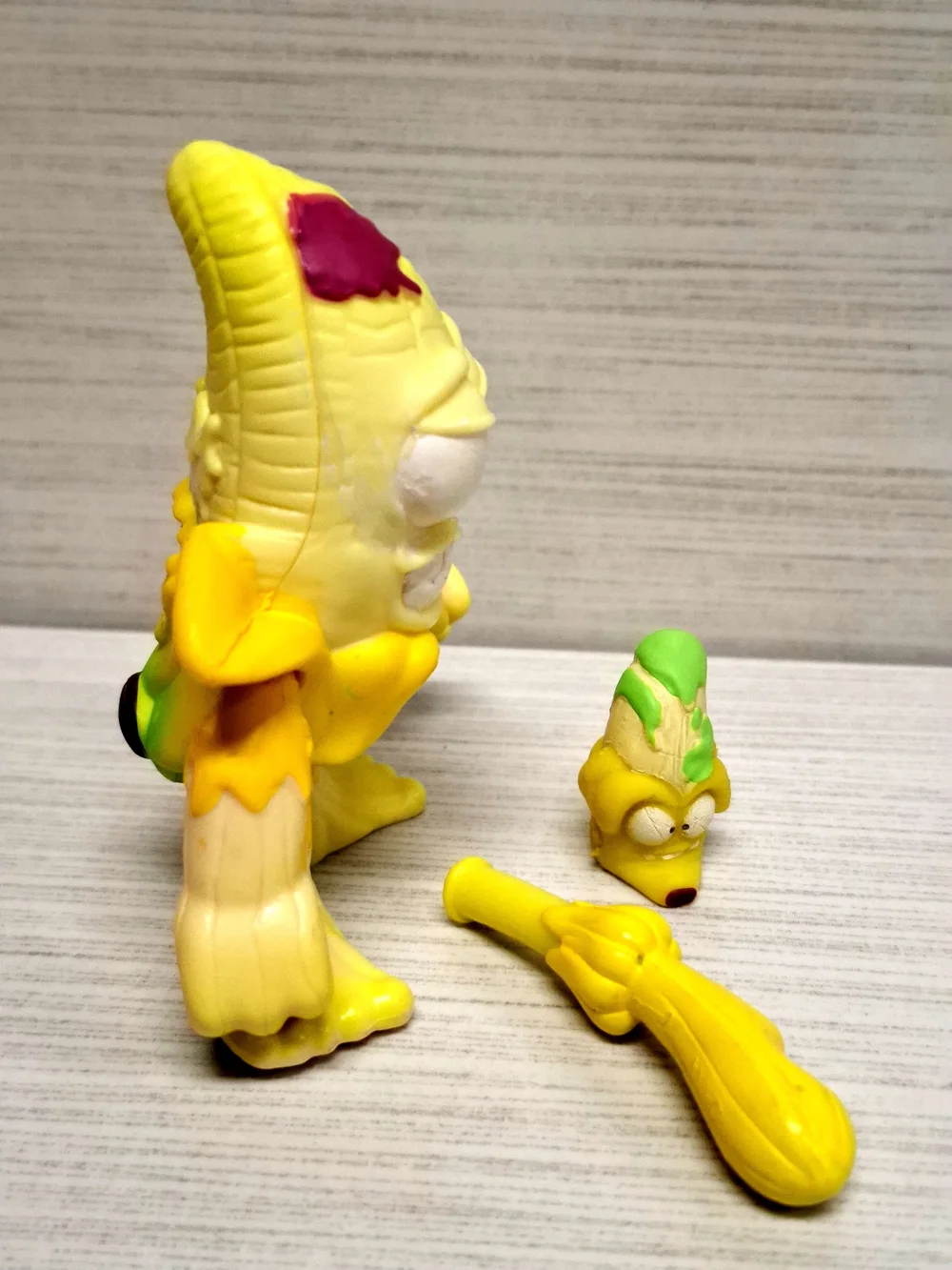 The Grossery Gang Squished Banana Putrid Power Action Figure 2016 Moose Toys